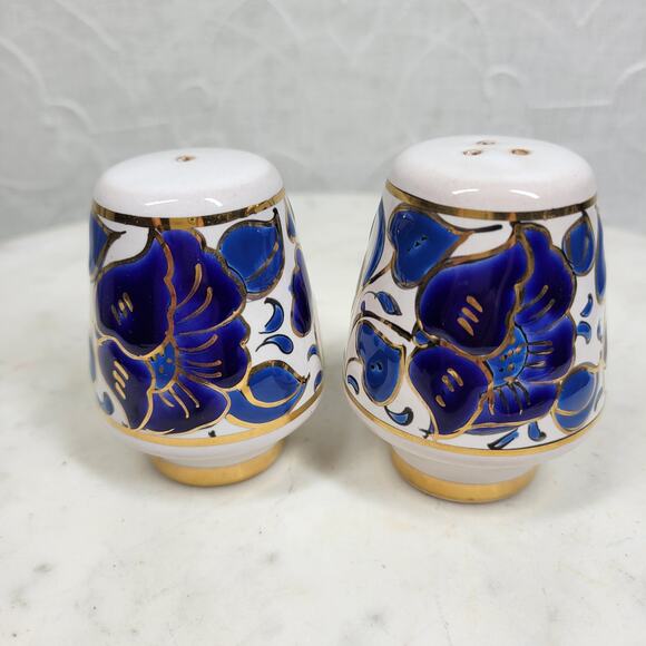 VTG Signed Salt & Pepper Shakers 3" Blue Floral Porcelain Gold Trim Hand Painted - Picture 13 of 14